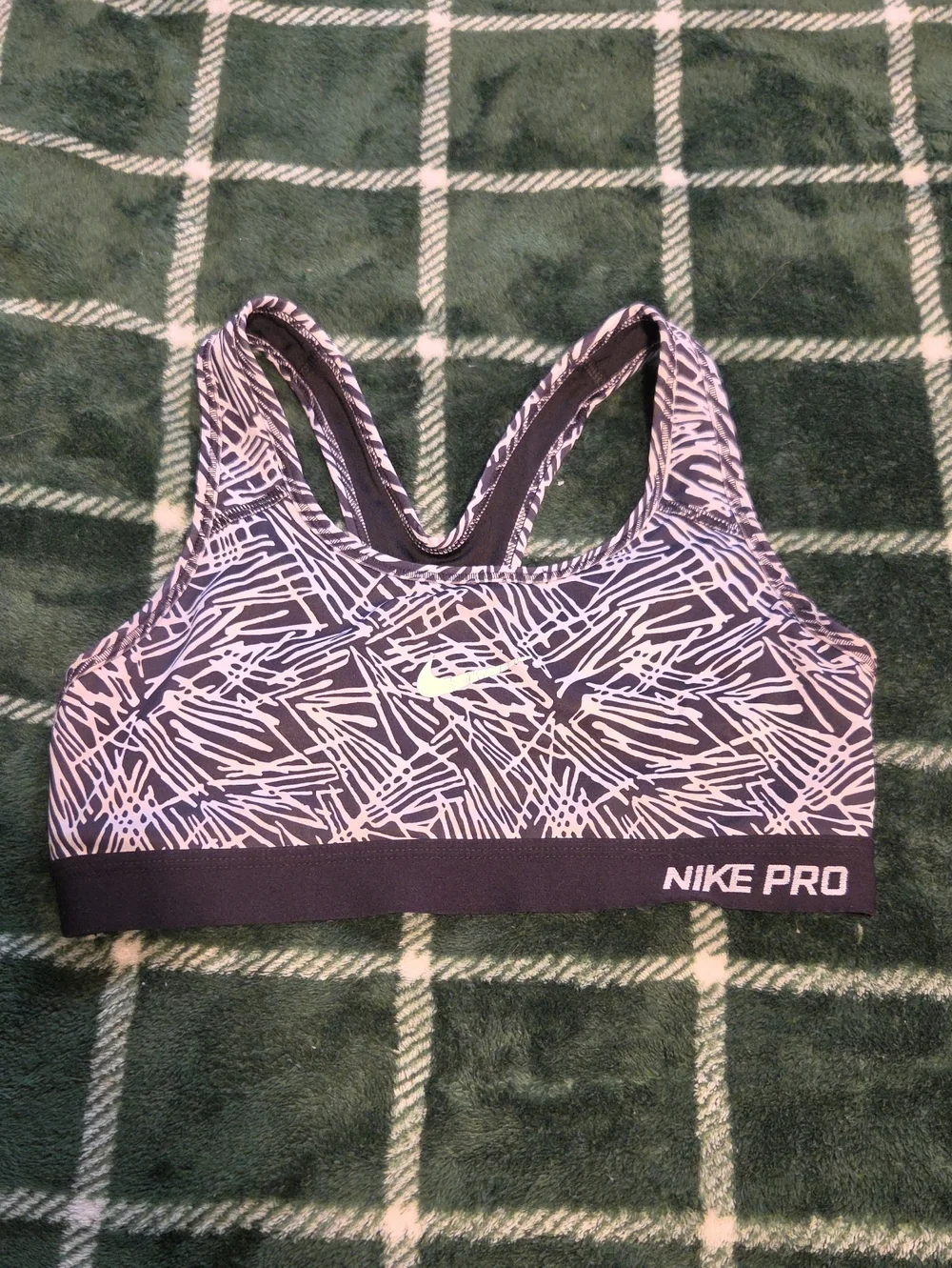 Nike Pro Black and White Abstract-Print Sports Bra Size Small